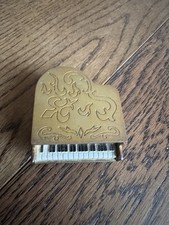 Vintage Collectible Elgin Mini Baby Grand Piano Quartz Clock, silver and gold to