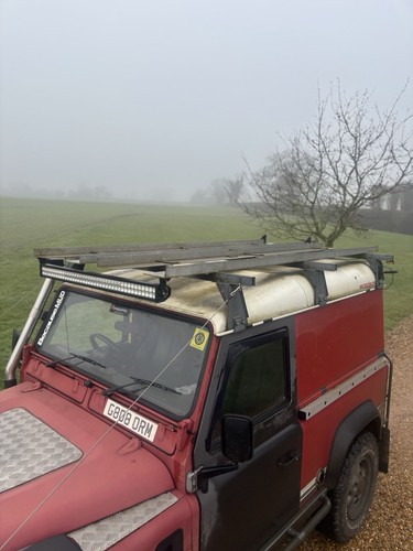Land rover defender metal - land,