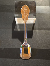 1977 HM QUEEN ELIZABETH II SILVER JUBILEE COLLECTABLE SUGAR SPOON IN BOX