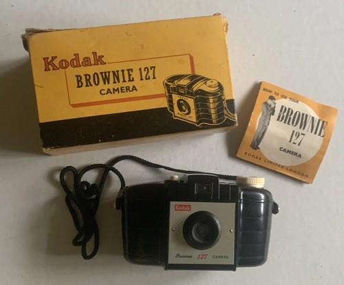 Kodak brownie 127 - box, camera