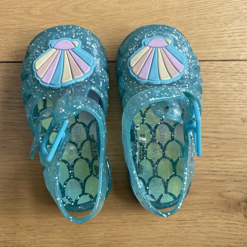 Blue glitter jelly seashell