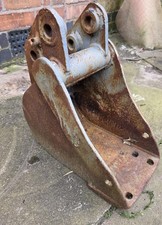 8" / 20cm excavator bucket