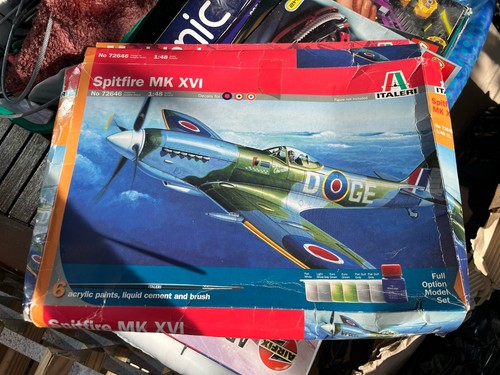 Italeri spitfire xvi 48 - spitfire, mk.xvi