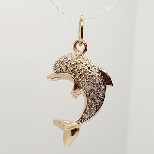 Pretty 9ct diamond dolphin - 9ct,