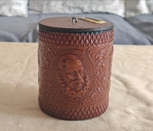 Vintage wooden cardboard - vintage, wooden,