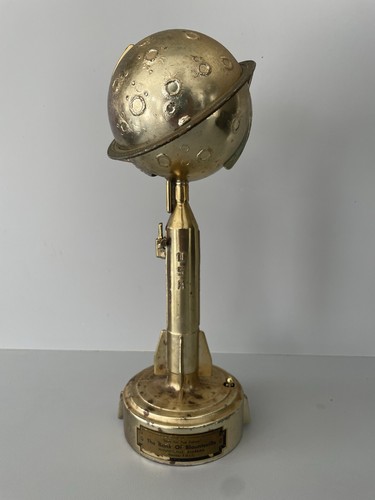 Rare mechanical coin rocket - coin,