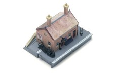 Hornby OO Gauge Waiting Room