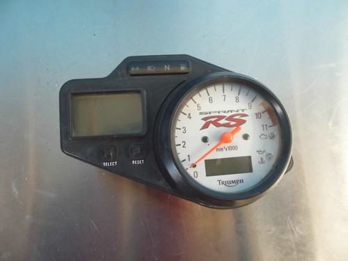 Triumph sprint 955i 02 - triumph,