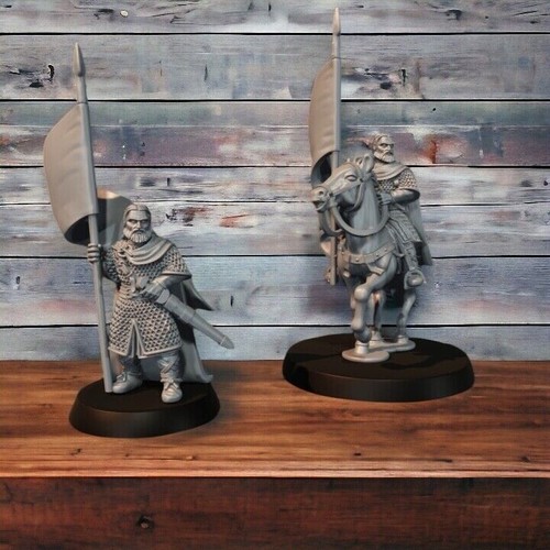 28mm huscarl banner bearer - 28mm,
