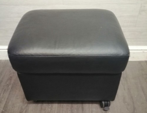 Black stressless ottoman - black,