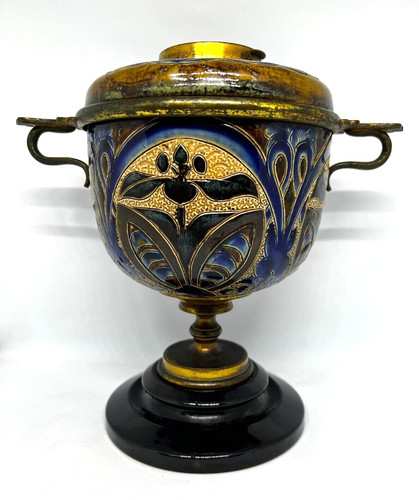 Antique royal doulton lambeth - royal,