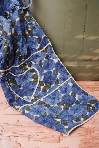 Vintage blue floral apron - floral, |
