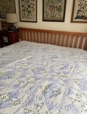 Laura Ashley Henrietta Sweet Pea Large Quilt Bedspread 220 X 252cm