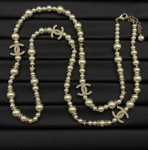 Elegant crystal pearl - crystal,