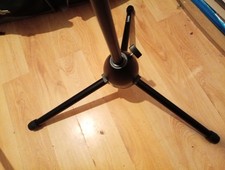 CAHAYA Professional Boom Microphone Mic Stand with Tripod Base - ADJUSTABLE. 