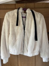 Women’s Pull And Bear Cream