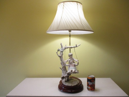 Vintage signed capodimonte - capodimonte, "