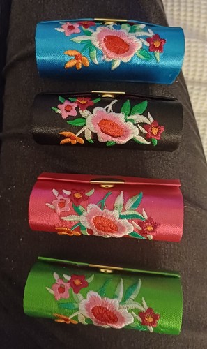 Floral embroidered lipstick - 4,