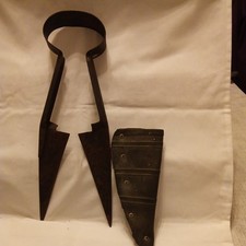 Vintage Sheep / Garden Shears