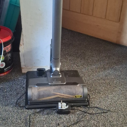 Shark stick vacuum - shark,