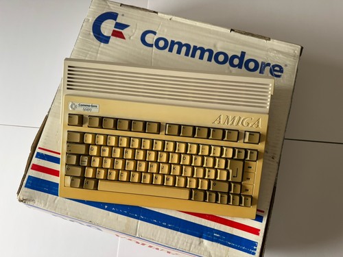 Commodore amiga 600 boxed with - amiga,