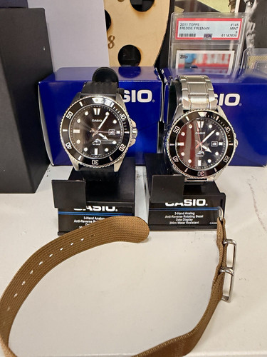 Two casio duro - casio, 44mm