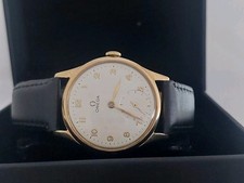 9ct gold Omega mens watch - rare example from 1940's in very good condition