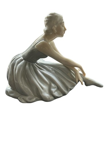 Vintage house global art - vintage, of