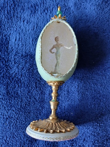 Hand crafted collectable - crafted, egg
