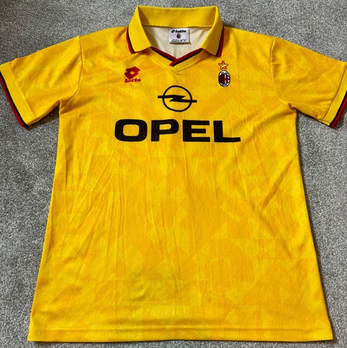 Milan yellow opel 1996 1997 - milan,