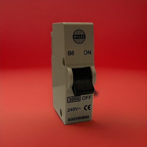 Wylex plug in mcb - b6,