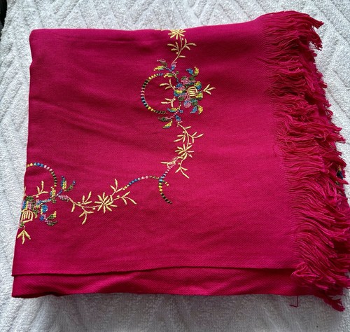 Kashmiri shawl embroidery