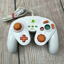 Nintendo Wii U Yoshi Wired Fight Pad Controller