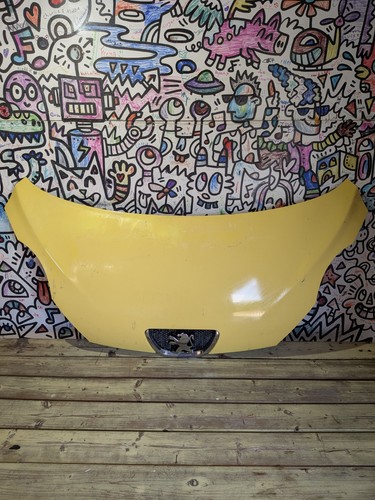 Peugeot 107 mk1 - bonnet, yellow