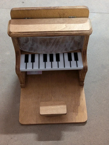 Wood piano squirrel feeder - squirrel,