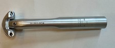 Shimano Dura Ace Aero Seatpost, 27.2mm diameter, 200mm long.