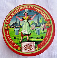 Boxed set of 6 Camembert plates by Genevieve Lethu 2011 "Specialies 5" - 12cm