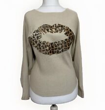 STYLISH LADIES UK 12 Jumper Beige Applique Lips Animal Print