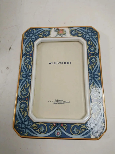 Wedgwood blue floral - blue, elephant