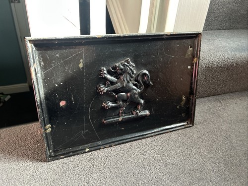 Antique cast iron lion - cast,