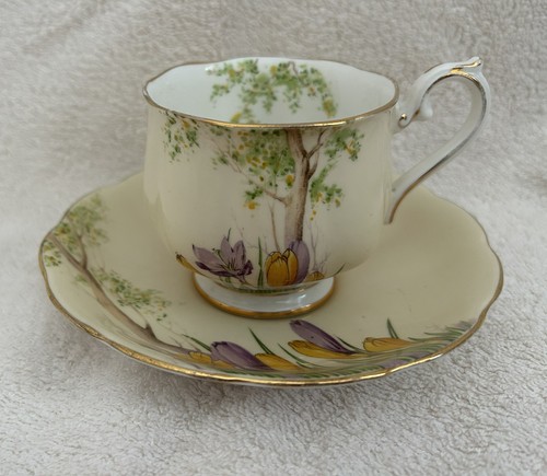 Royal albert crown china - albert,