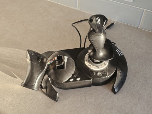 Thrustmaster flight hotas - t.flight,