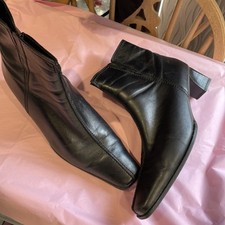 Gábor Size 8 Black Leather Ankle Boots