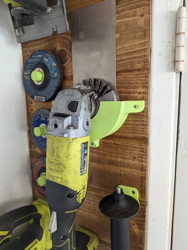Ryobi angle grinder - holder,