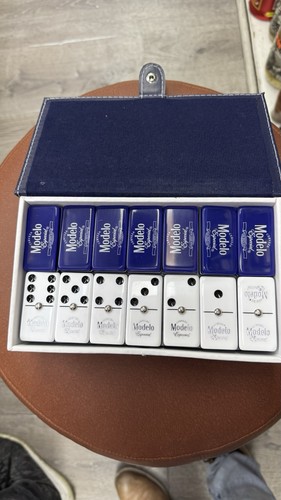 Jumbo domino set modelo - modelo, and