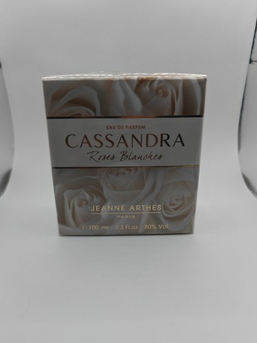Jeanne arthes cassandra roses - cassandra,