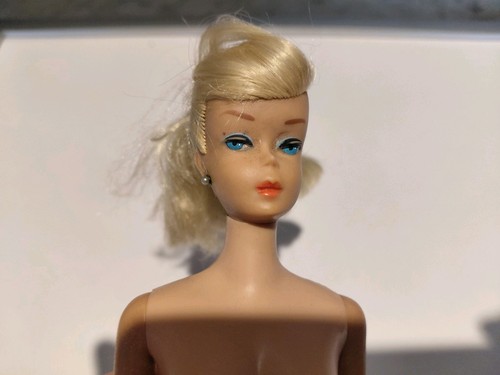Vintage 1964 barbie - vintage, swirl