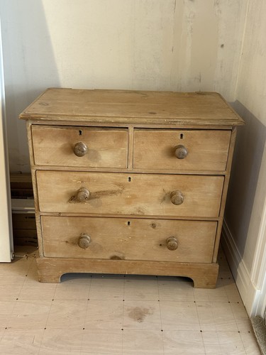 Pine chest with - pine,