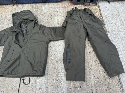 Gun men green hooded - h-gun,
