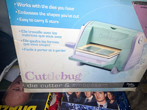 Cuttlebug die cutter - cuttlebug, &